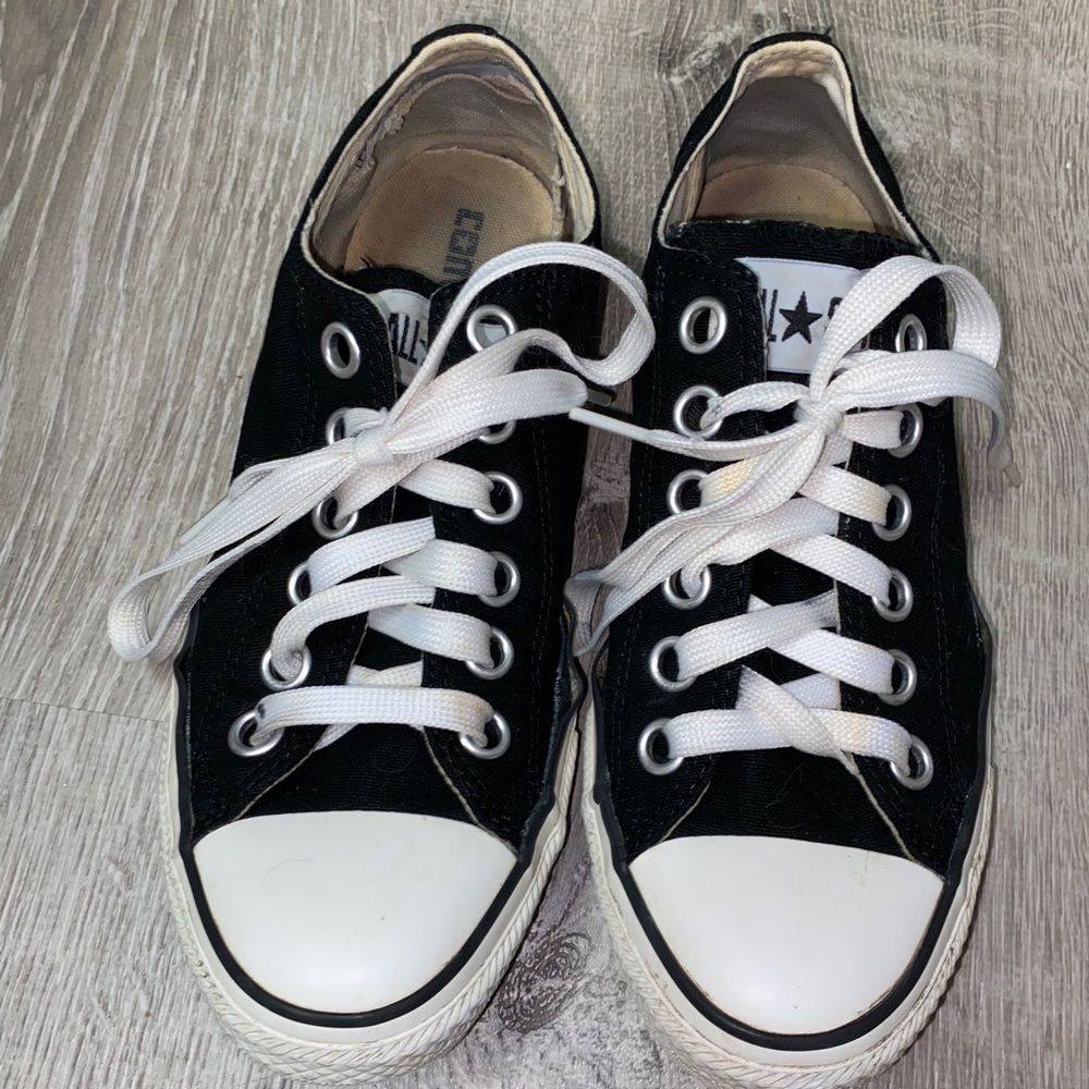 black converse